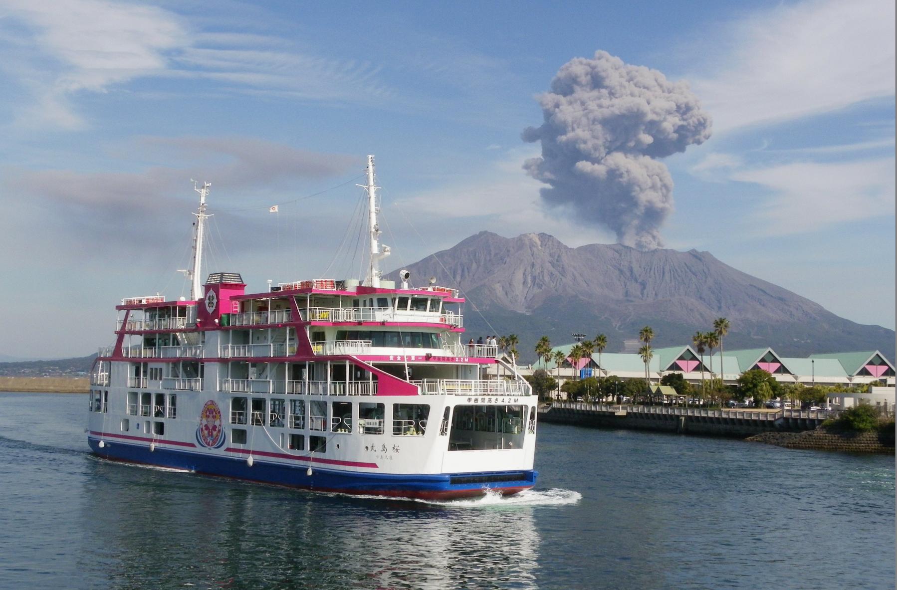 桜島フェリーは自転車持ち込みもOK-1