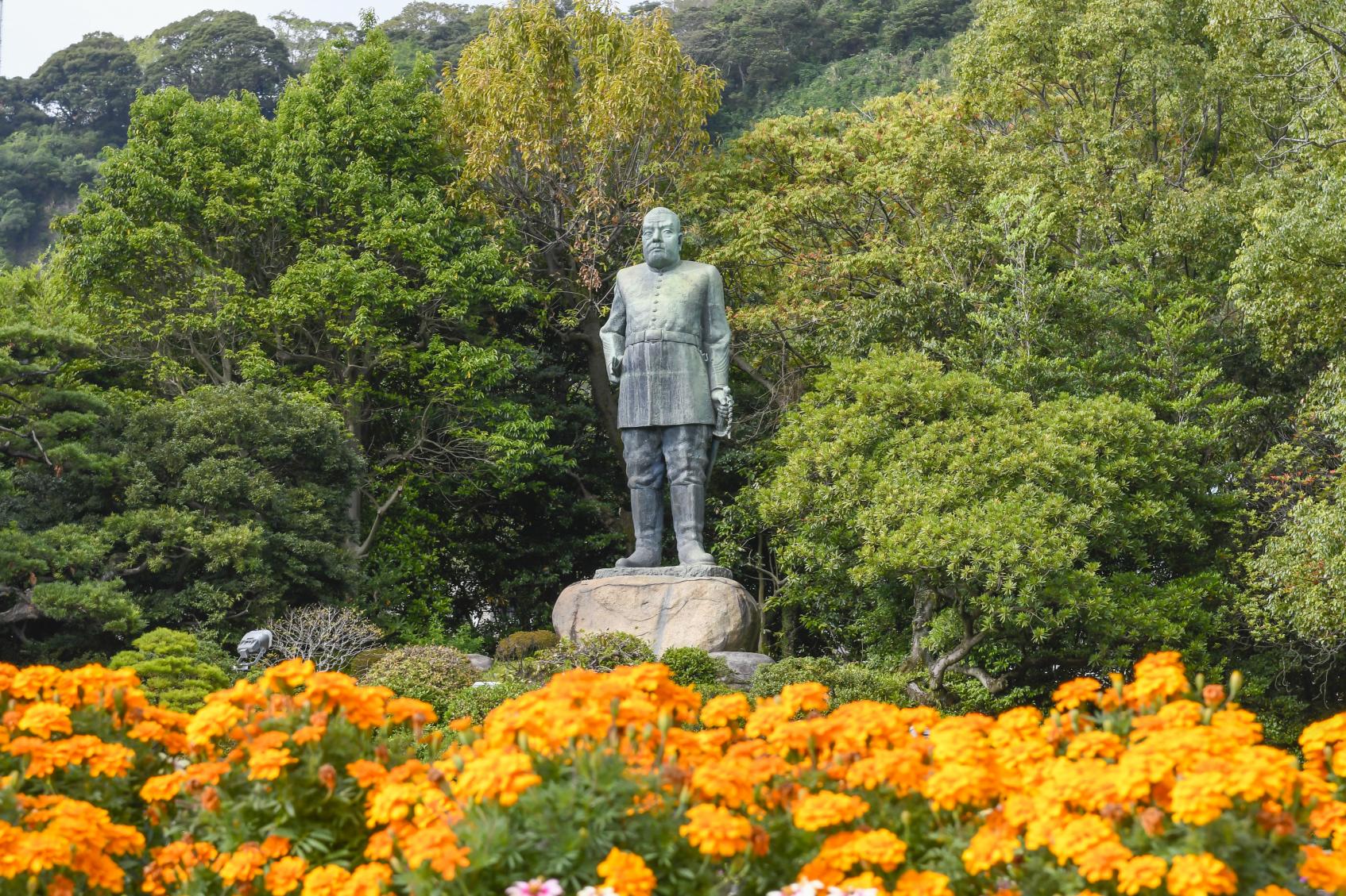 西郷隆盛の銅像-1