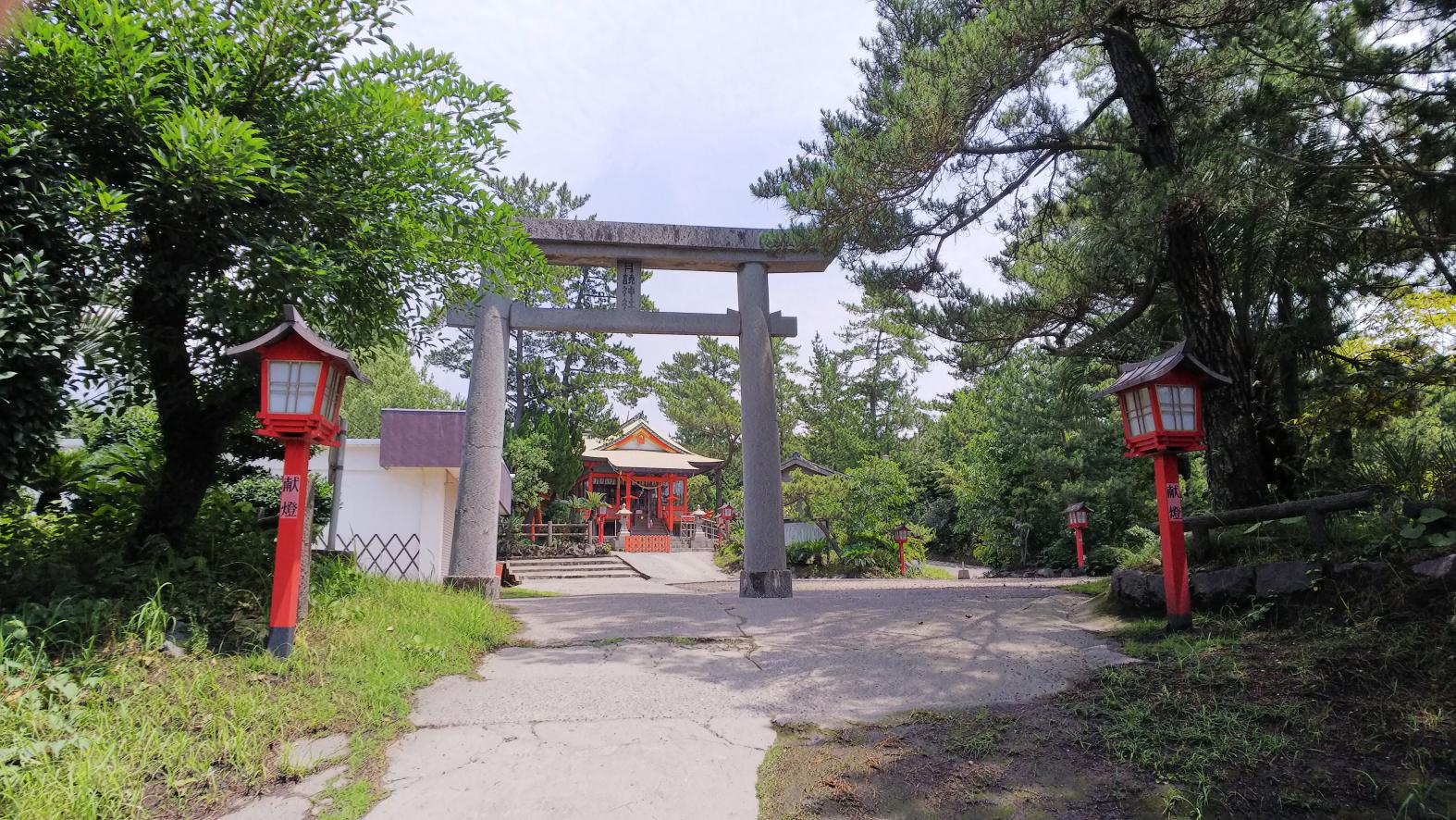 Tsukuyomi-jinja Shrine-1