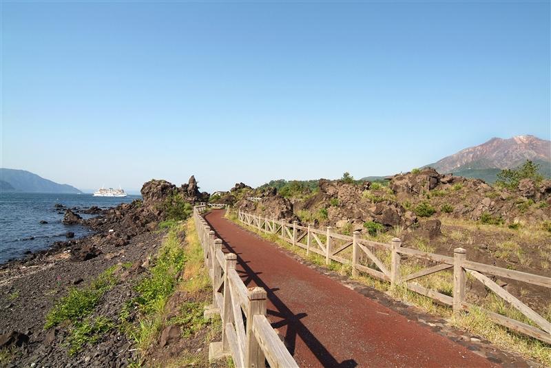 溶岩なぎさ遊歩道-1