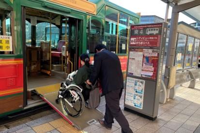 鹿児島中央駅からカゴシマシティビューバスへ乗車-1