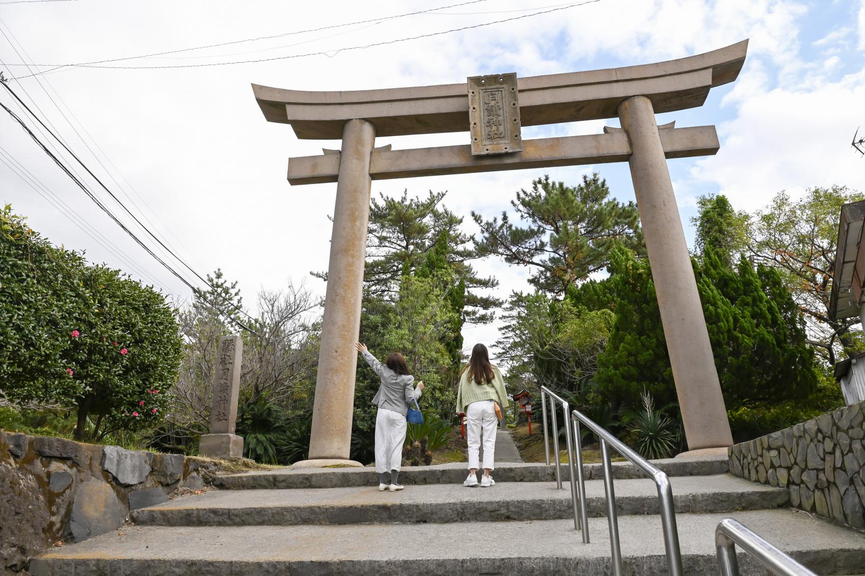 桜島上陸後は、まずは月讀神社にご挨拶-1