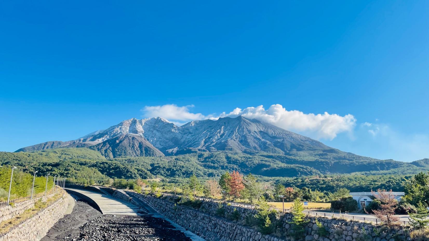 Getting very close to the crater of Sakurajima on an E-bike trip that is only possible with a guide-2