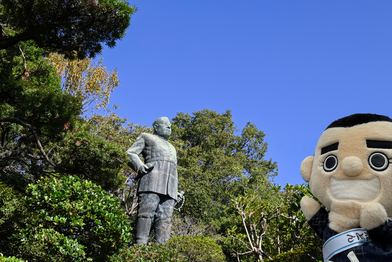 西郷隆盛銅像前にて-0