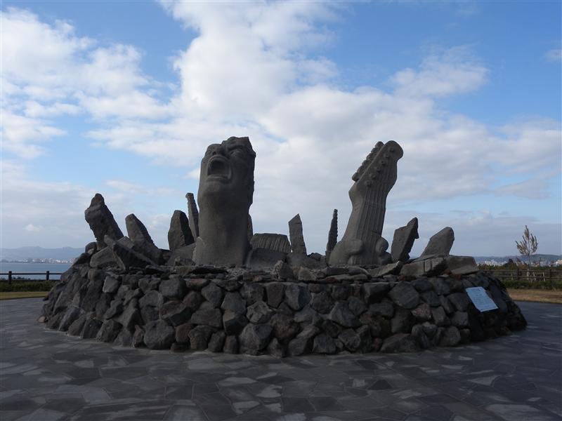 赤水展望広場・桜島オールナイトコンサート記念モニュメント「叫びの肖像」-4