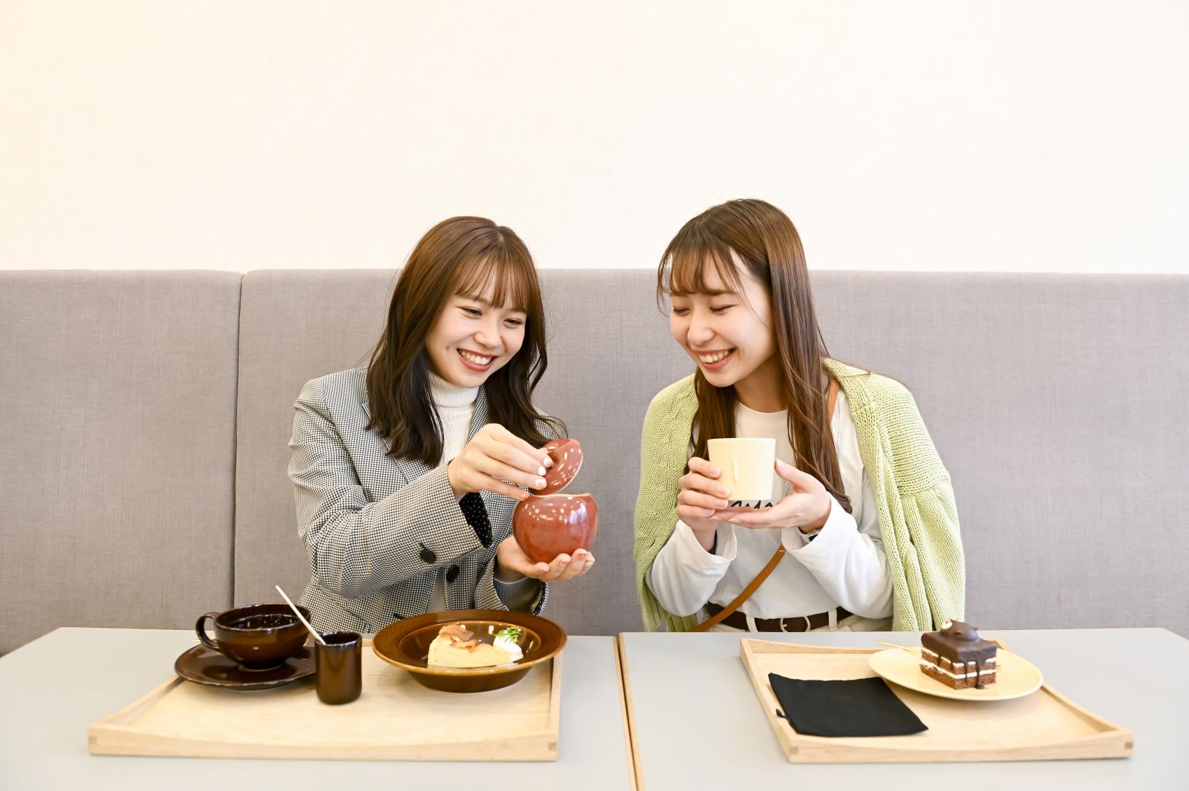 CHIN JUKAN POTTERY CAFE-1