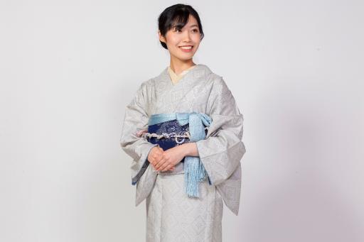 Sengan-en - Trying on traditional clothing-4