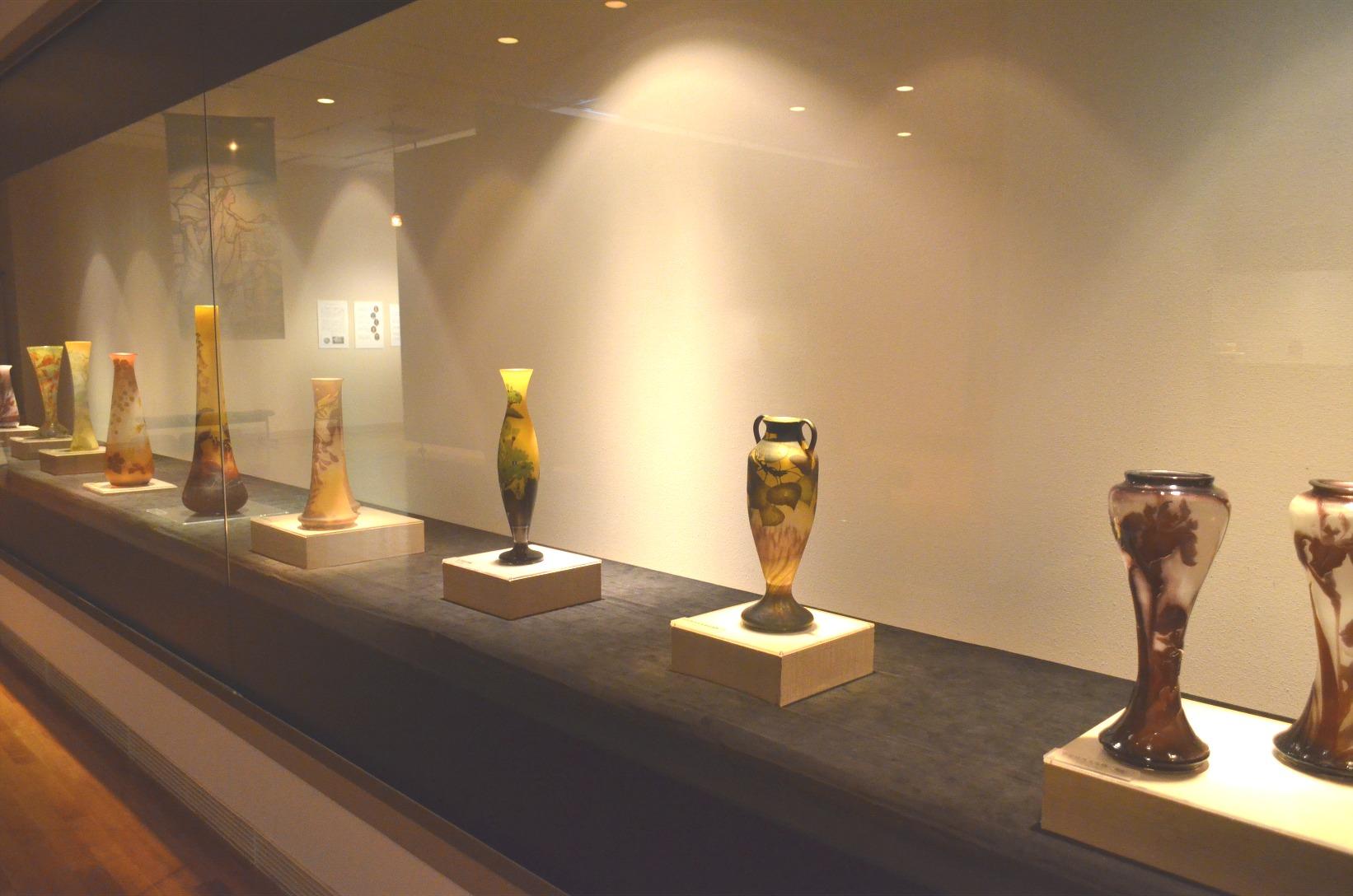 長島美術館　ティファニー・ガレ・ドーム　光あふれるガラスの世界